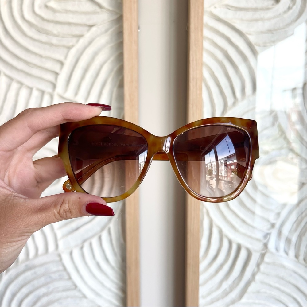 Henri Bendel Brown Tortoise Shell Sunglesses